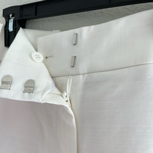 NWT REISS | Tailored Modern Lyla Twill Cotton Blend Shorts in White | Size US 8 - Picture 4 of 12